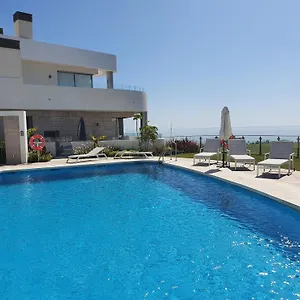 moderni-apartman-s-terasou-vyhledem-na-more-a-s-bazenem.1costadelsol.com/