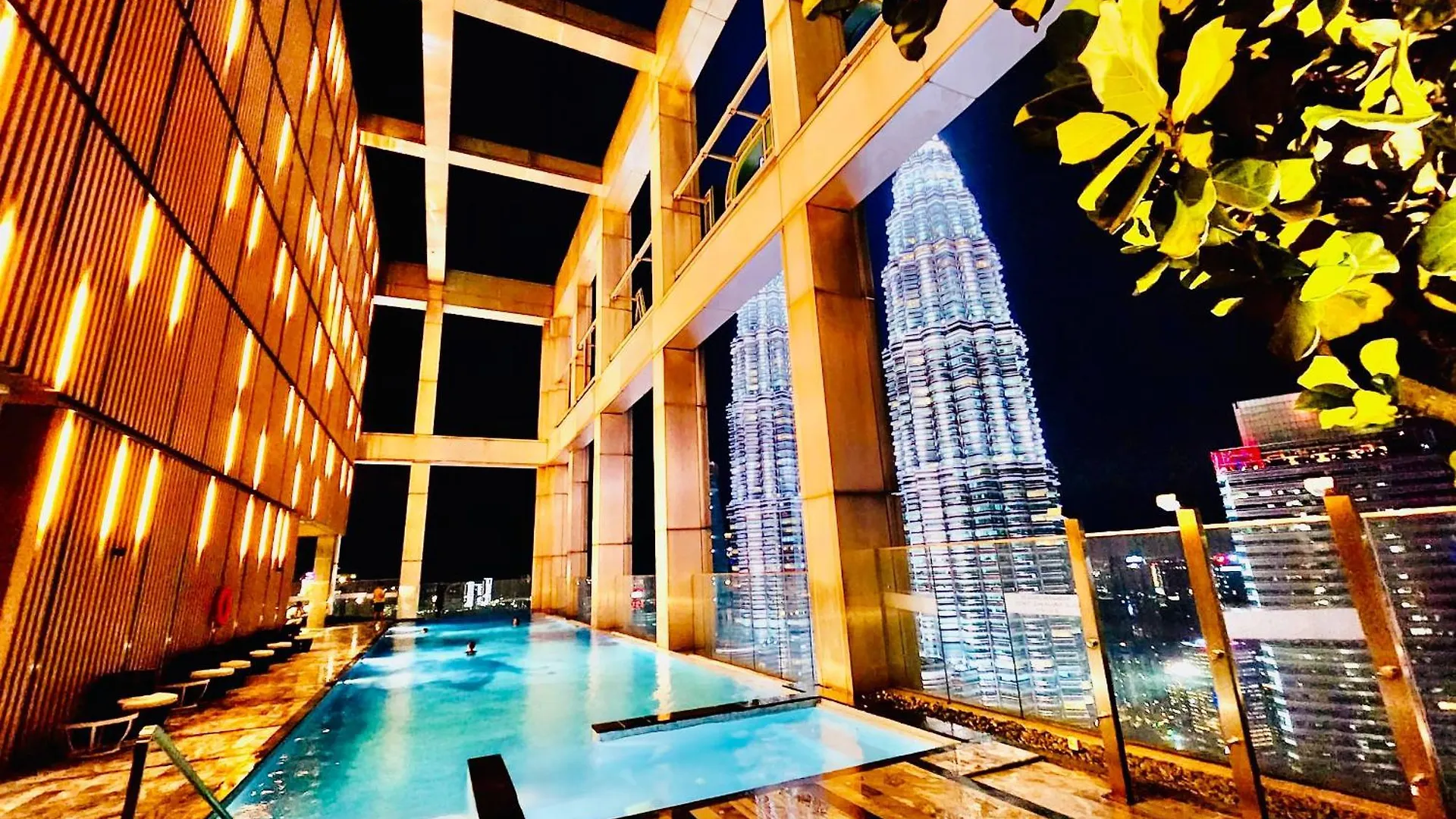 Tropicana Residence Klcc @ Roof Top Swimming Pool Kuala Lumpur Malaysia