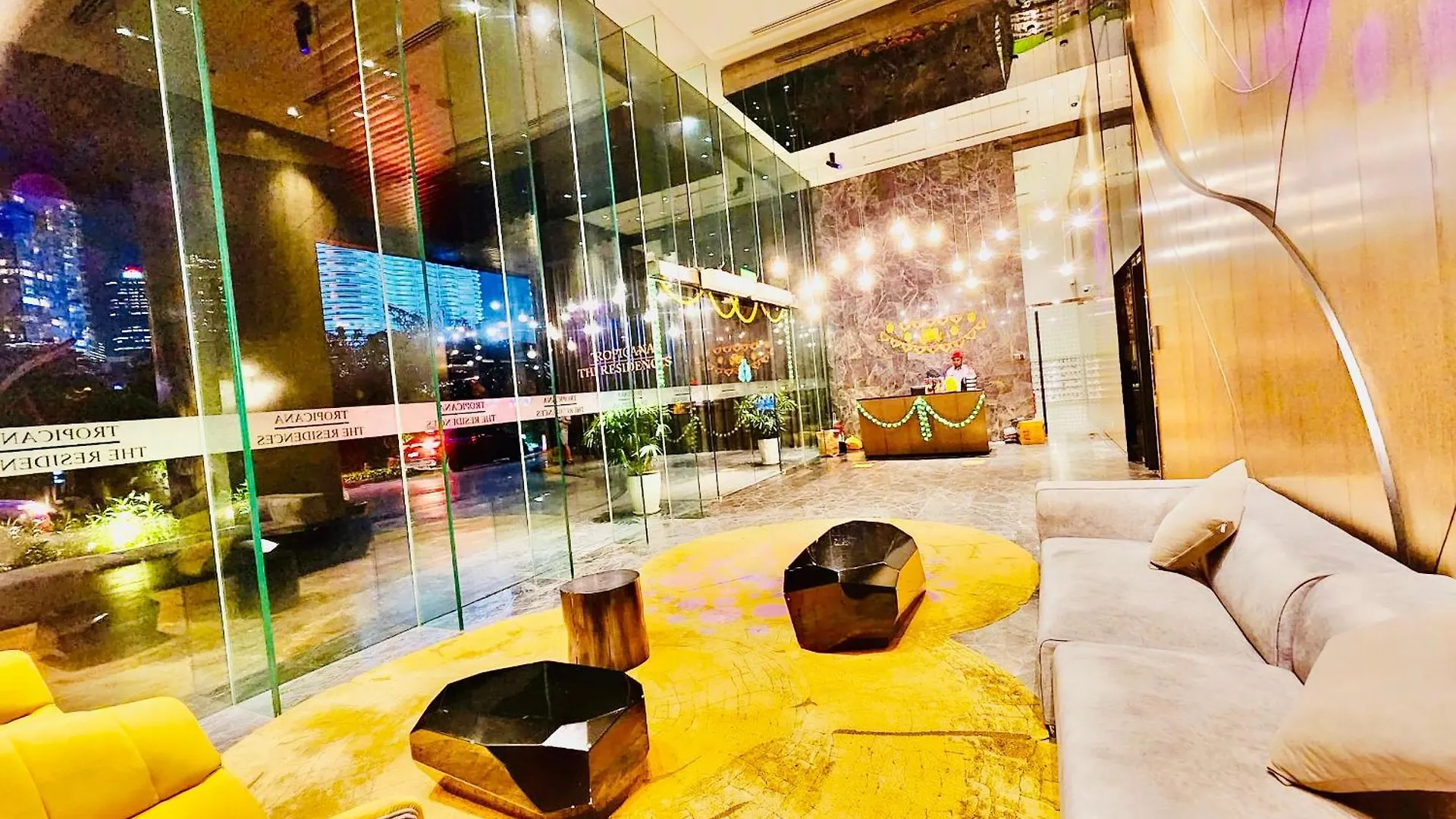 Tropicana Residence Klcc @ Roof Top Swimming Pool Kuala Lumpur Malaysia