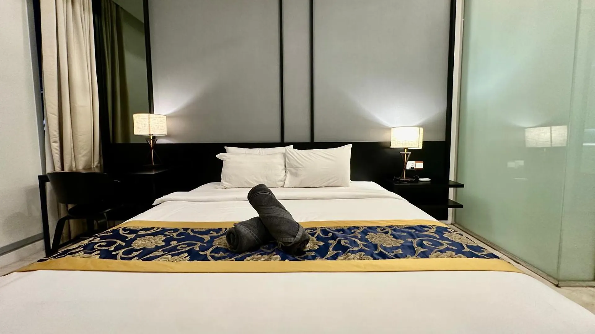 Tropicana Residence Klcc @ Roof Top Swimming Pool Kuala Lumpur 0*,  Malaysia