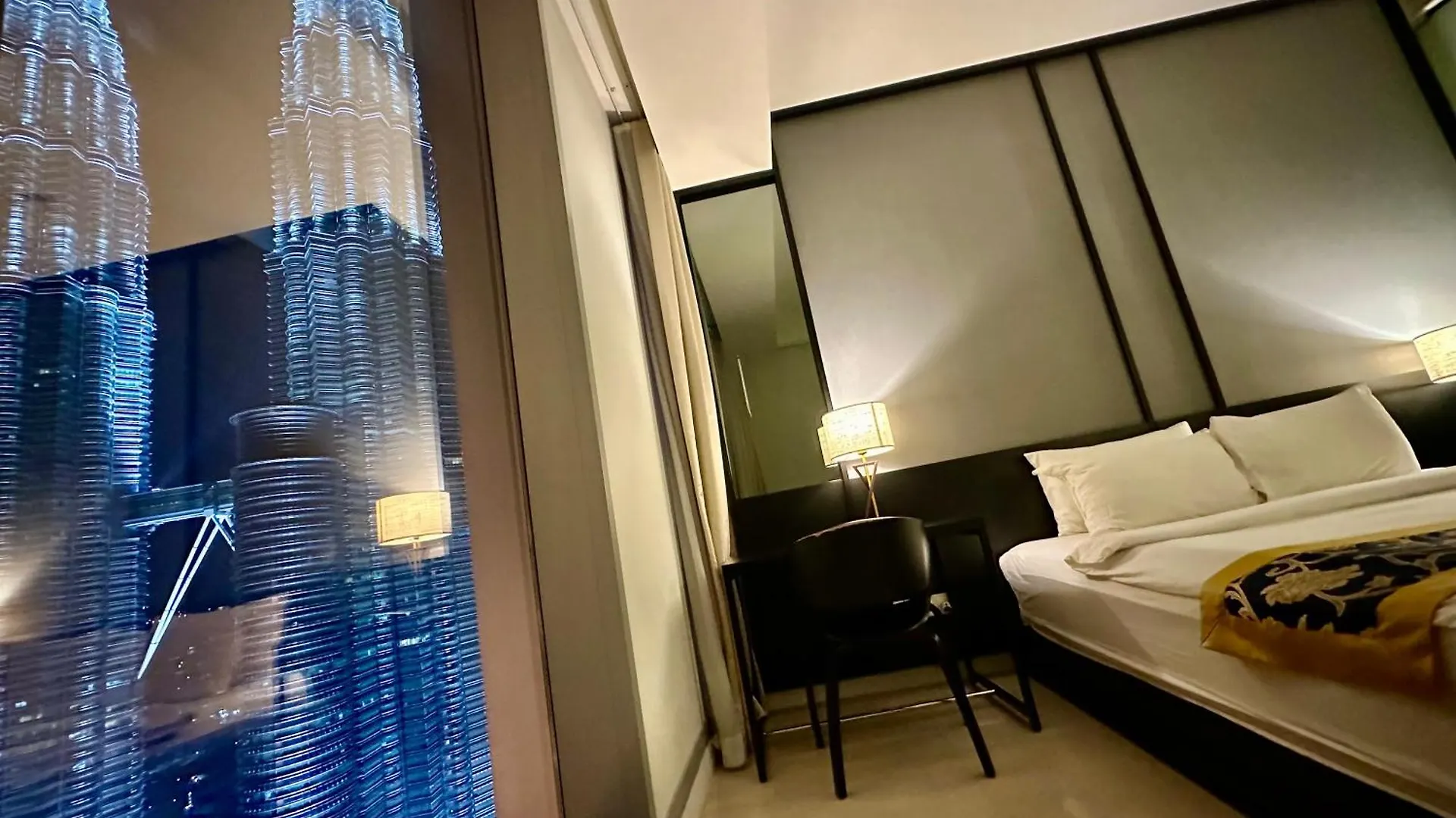 Tropicana Residence Klcc @ Roof Top Swimming Pool Kuala Lumpur Apartment